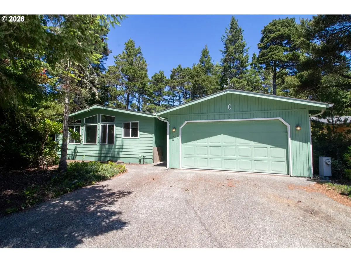 240 Munsel Creek Loop, Florence, OR 97439 - #1