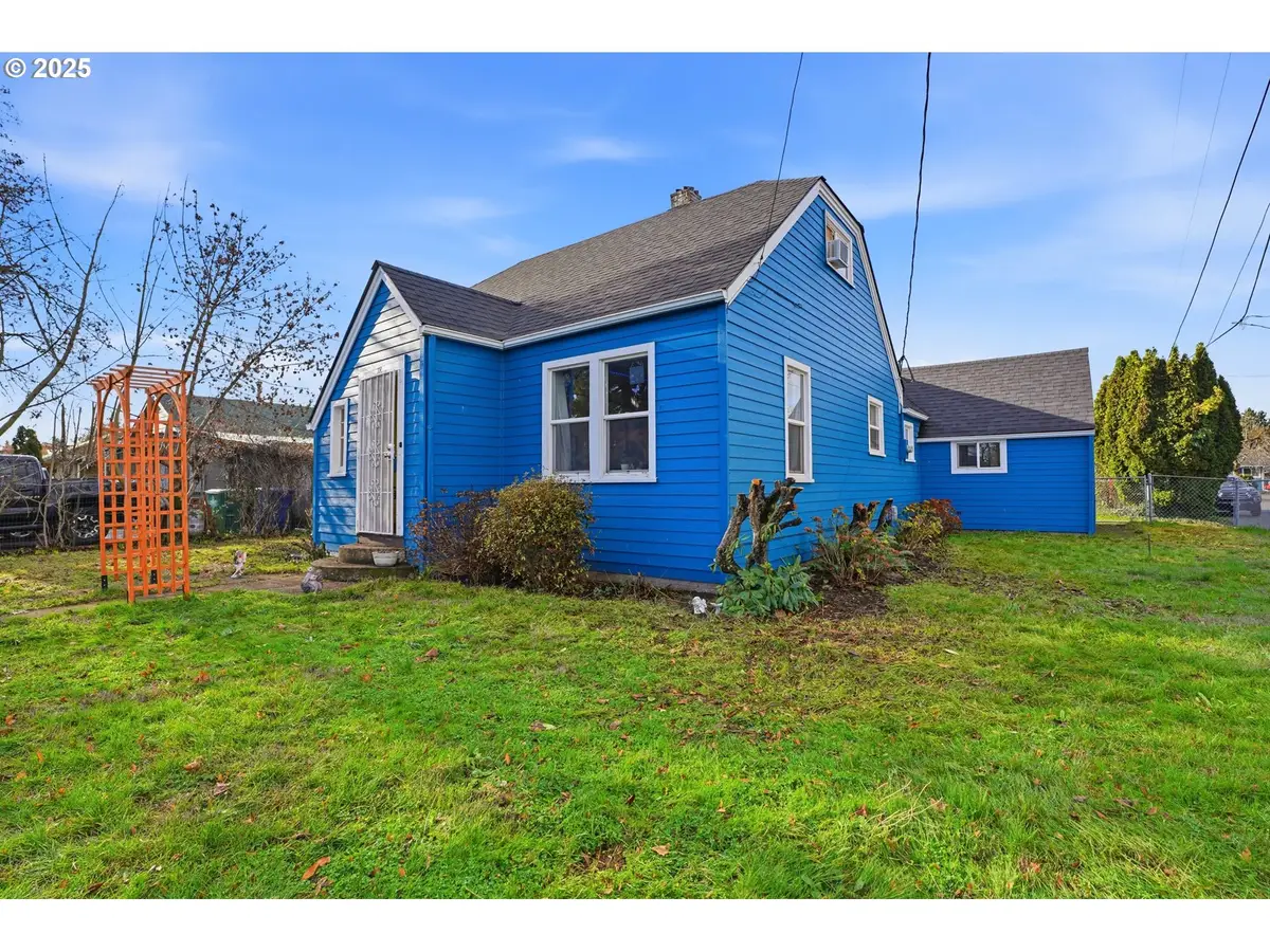 789 Hall St, Woodburn, OR 97071 - #1