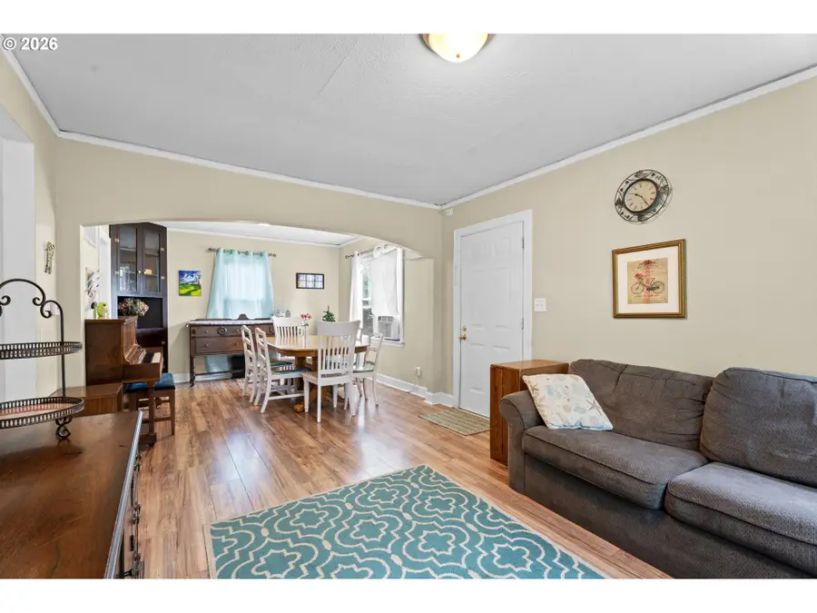 789 Hall St, Woodburn, OR 97071 - #3