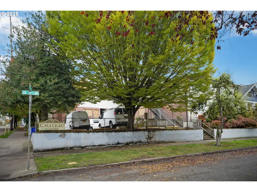 1910 SE Stark St, Portland, OR 97214 - Image #3