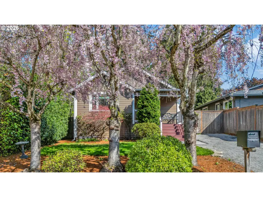 1208 W Mcloughlin Blvd, Vancouver, WA 98660 - #2