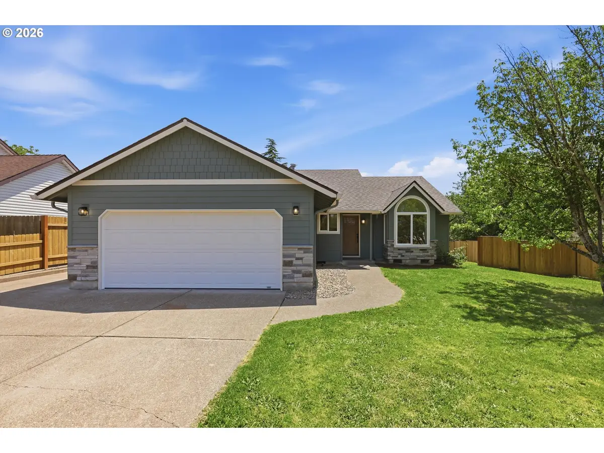306 E Hilltop Dr, Newberg, OR 97132 - #1