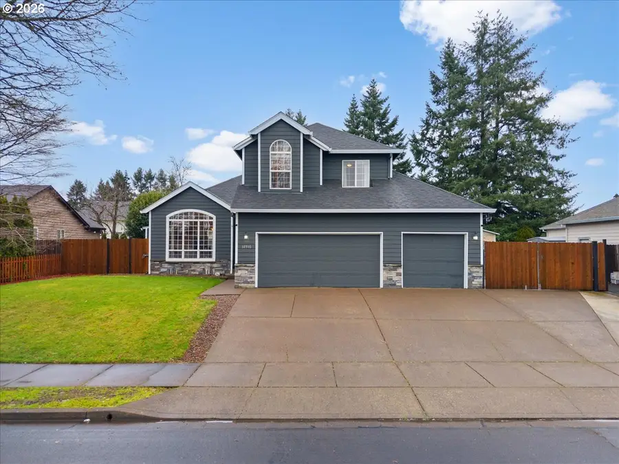 18910 Highland Dr, Oregon City, OR 97045 - Image #2