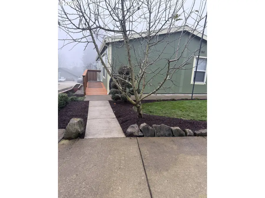 902 N Adams St, Lafayette, OR 97127 - Image #3