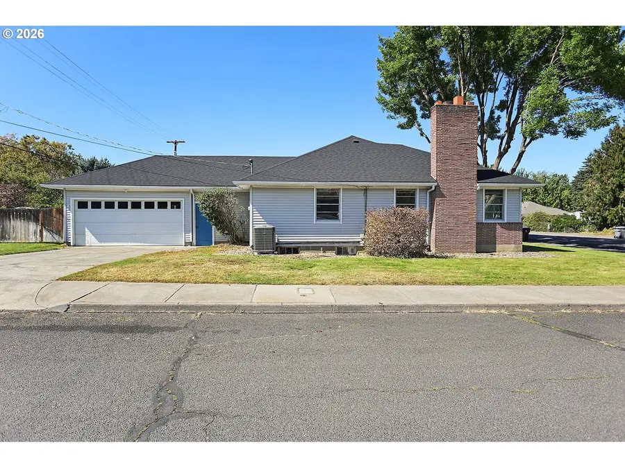 1000 W 9th St, The Dalles, OR 97058 - #3