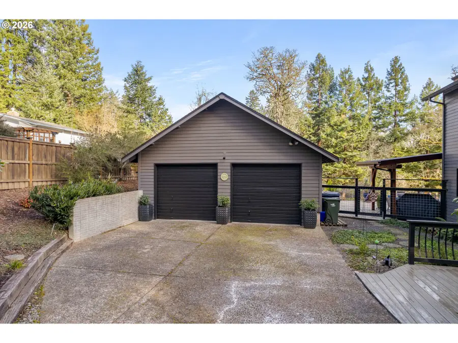 2311 Douglas Dr, Eugene, OR 97405 - Image #3