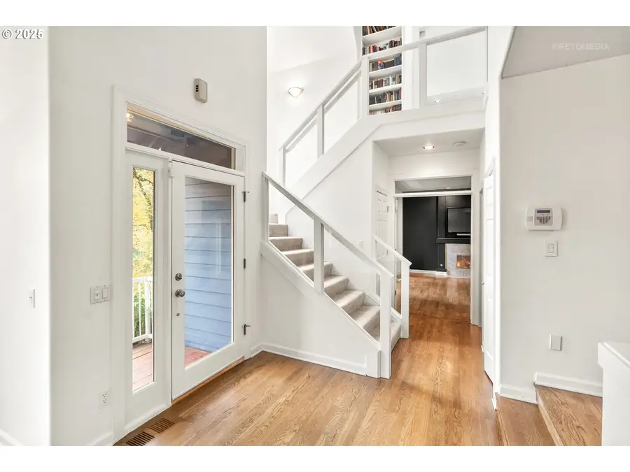 600 Maple St, Lake Oswego, OR 97034 - Image #2