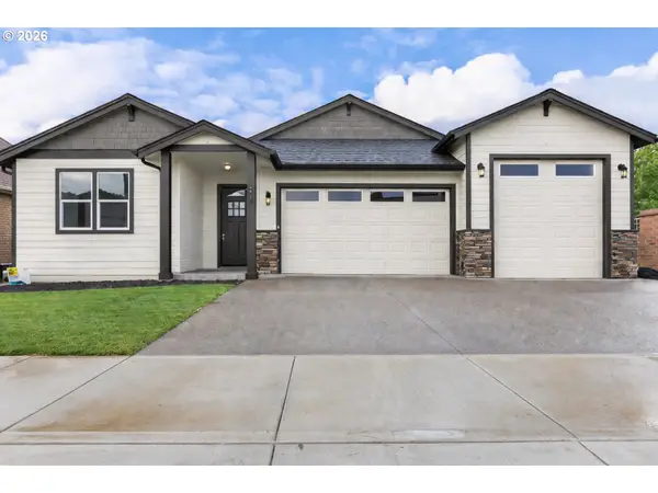 1570 NE Wiley Ln #12, Estacada, OR 97023
