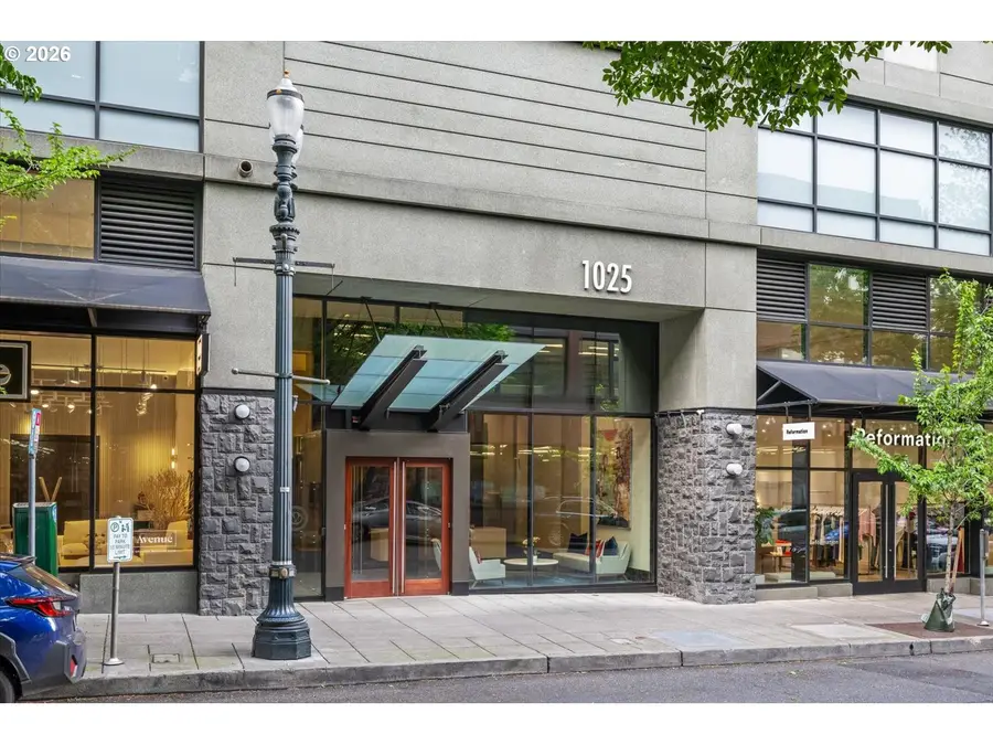1025 NW Couch St #1010, Portland, OR 97209 - #2