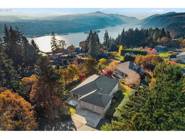 105 SW Dogwood Ln, WhiteSalmon, WA 98672