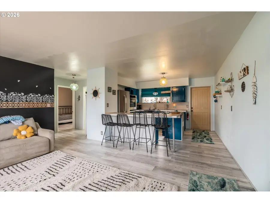 1540 Garfield St, North Bend, OR 97459 - #3