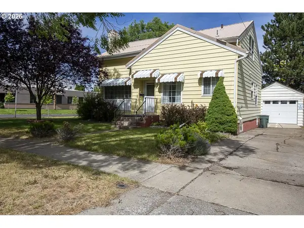 907 4th St, LaGrande, OR 97850