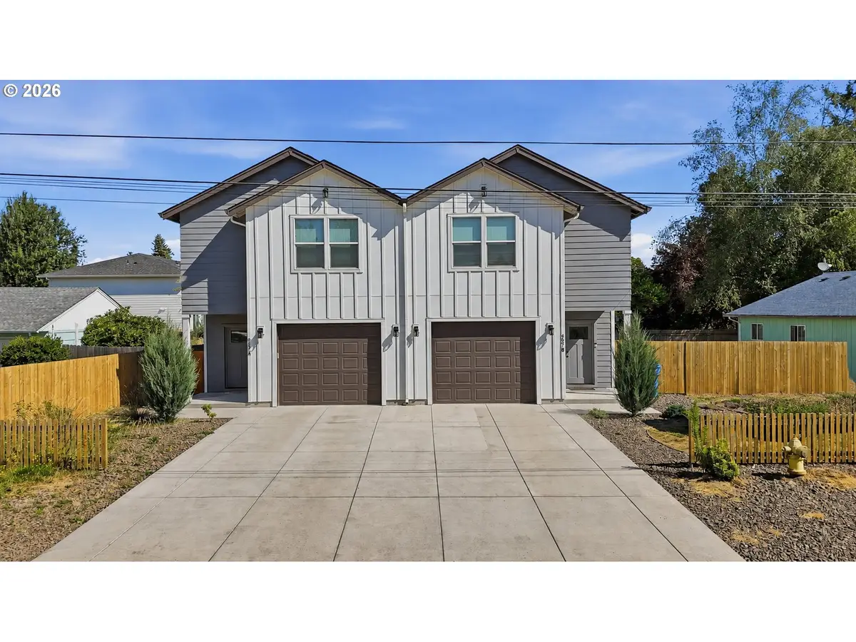 957 Willow St, Kelso, WA 98626 - #1