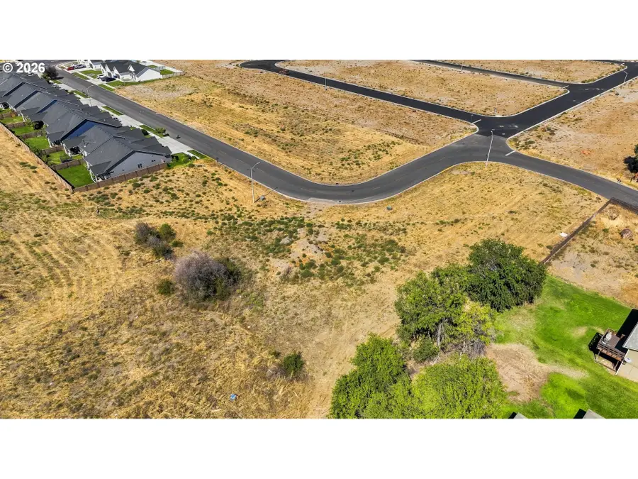 611 SW Mt Hood Ave, Boardman, OR 97818 - #3