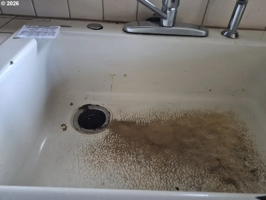 648 S Coral St, Rockaway Beach, OR 97136 - #3