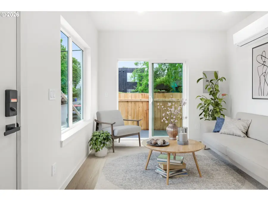 4690 N Congress Ave, Portland, OR 97217 - #3