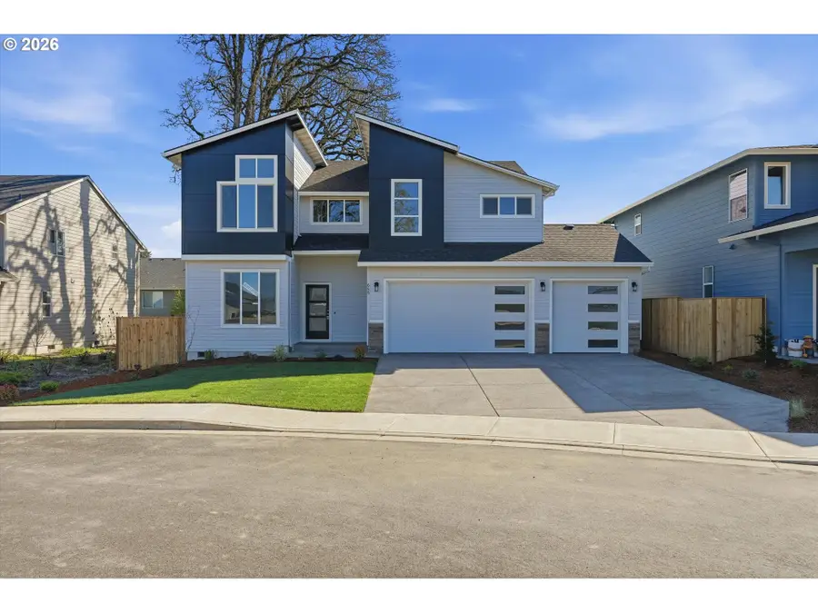 655 E Cleveland St, Carlton, OR 97111 - #3