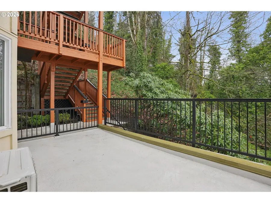 423 NW Uptown Ter #1 B, Portland, OR 97210 - #2
