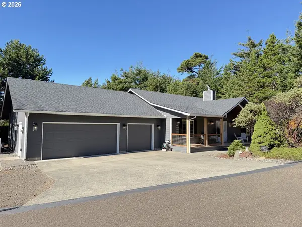 4933 Cloudcroft Ln, Florence, OR 97439