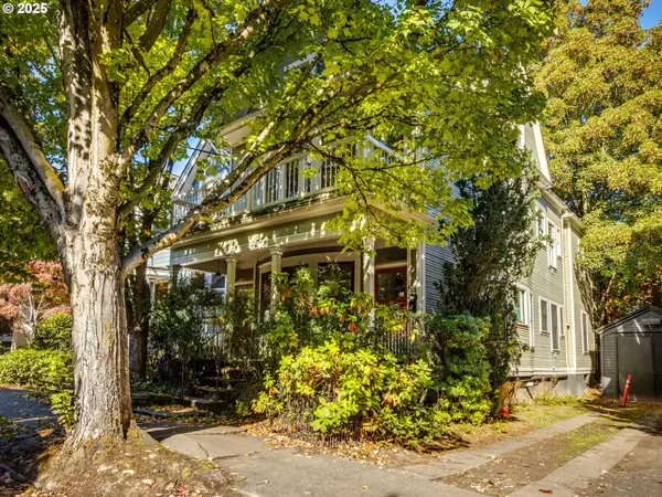 2137 NW Everett St #B, Portland, OR 97210