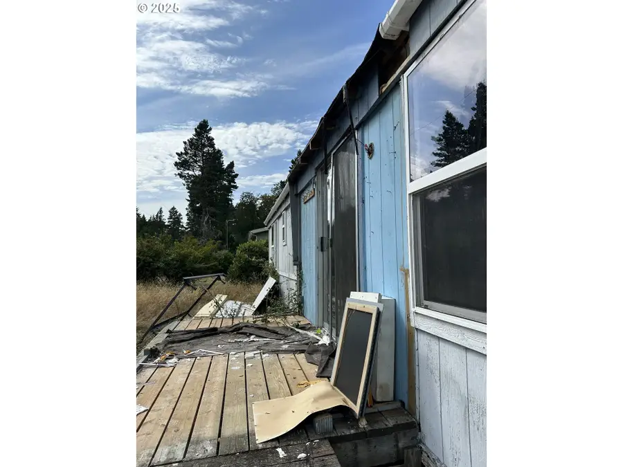 1301 324th Pl, Long Beach North Beach Peninsula, WA 98640 - Image #2