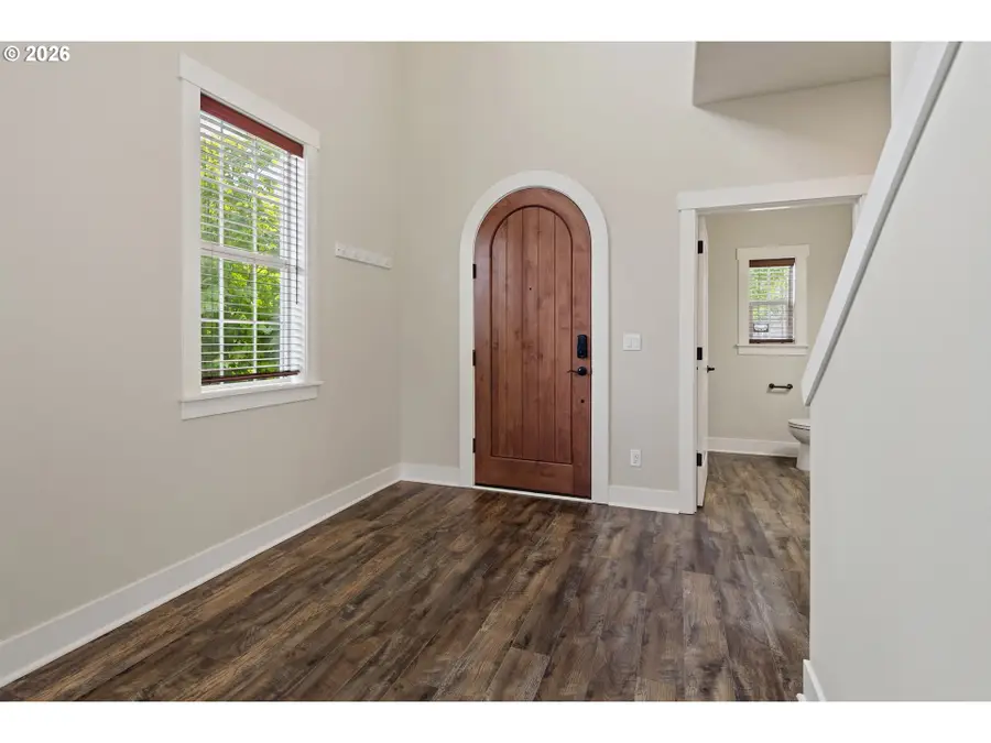 326 NE 77th Ave, Hillsboro, OR 97124 - #2