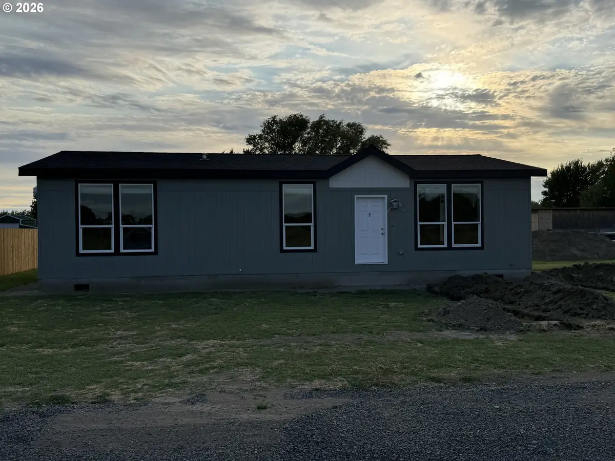325 N Sloan, Stanfield, OR 97875 - #1