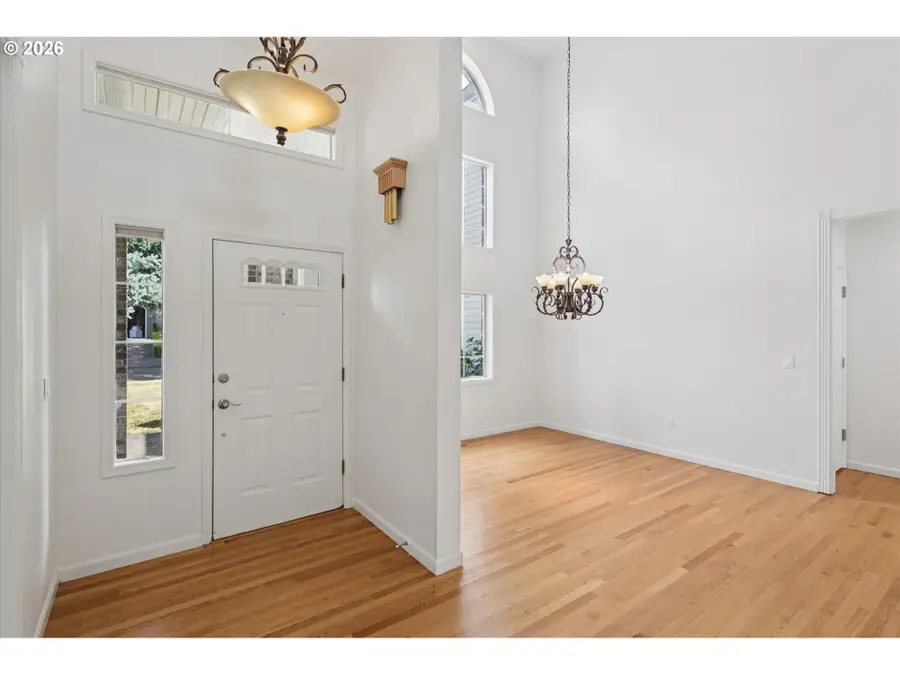 5904 Bay Point Dr, Lake Oswego, OR 97035 - #2