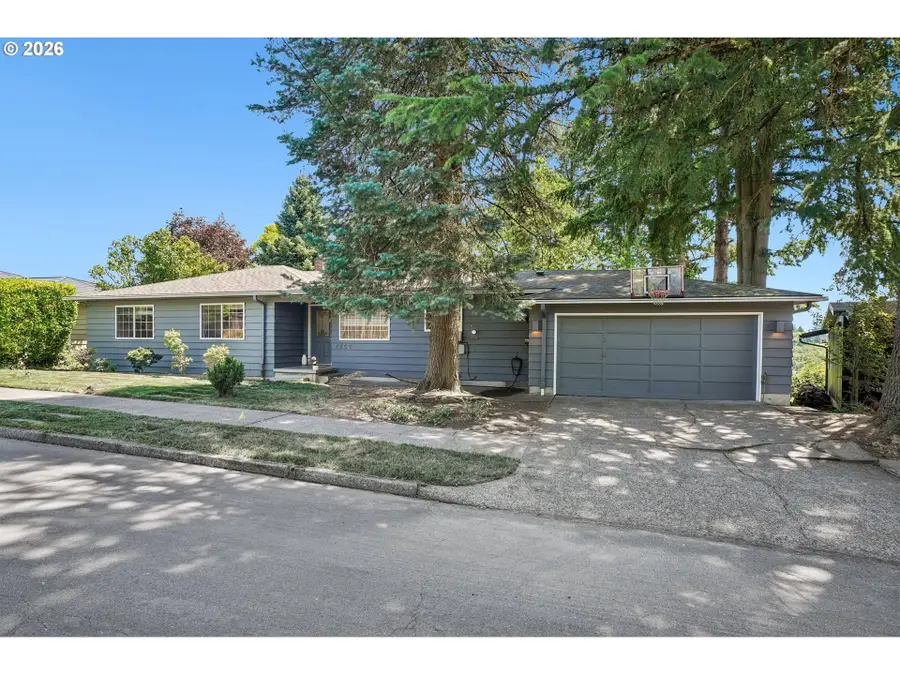 7252 SW Nevada Ter, Portland, OR 97219 - #2