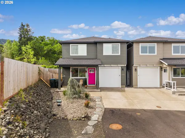 1552 W Thyme Dr, Roseburg, OR 97471