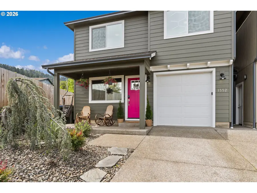 1552 W Thyme Dr, Roseburg, OR 97471 - #3