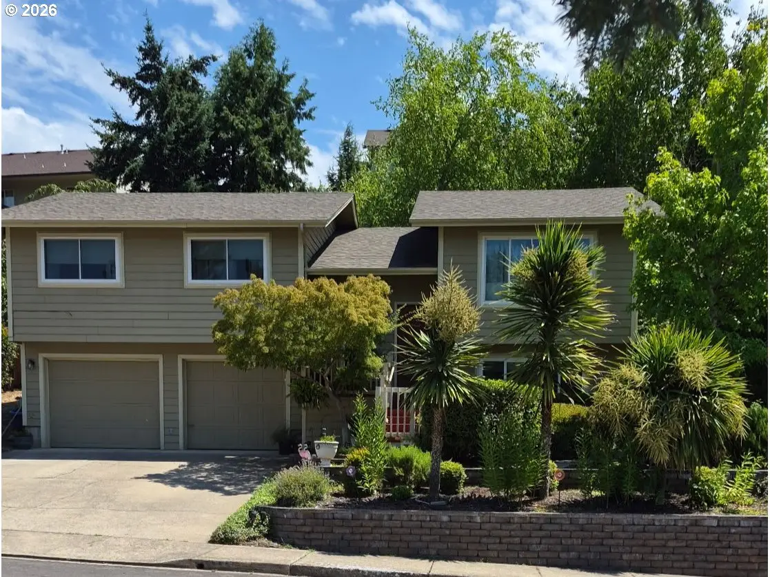1343 NW Vallejo Dr, Roseburg, OR 97471 - #1