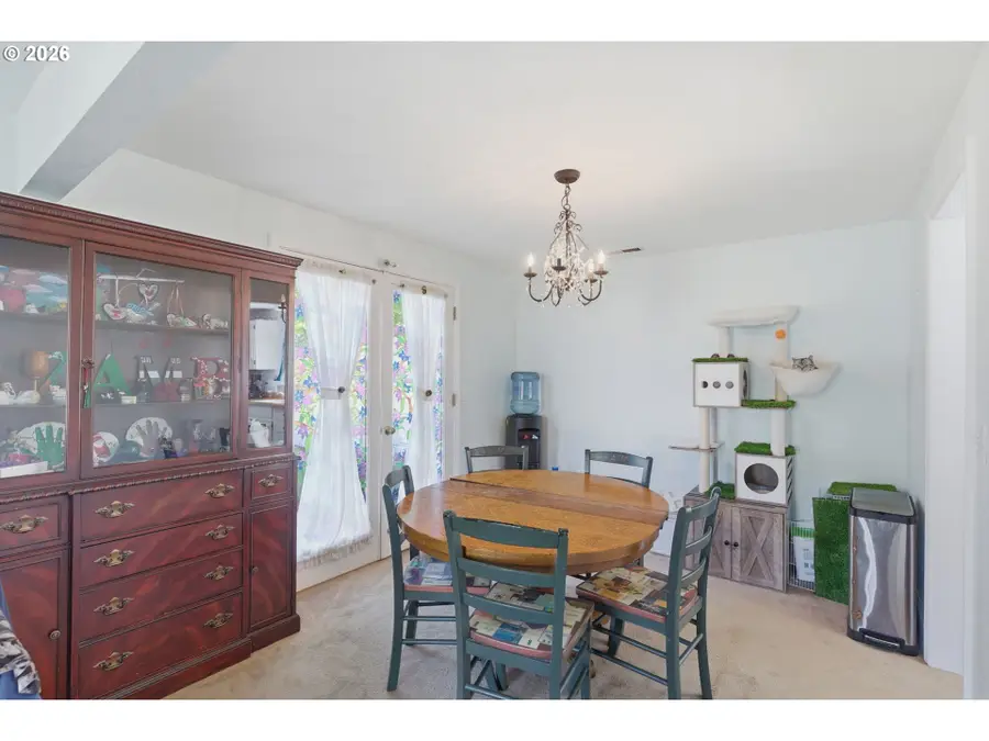 515 NW Dimmick St, Grants Pass, OR 97526 - #3
