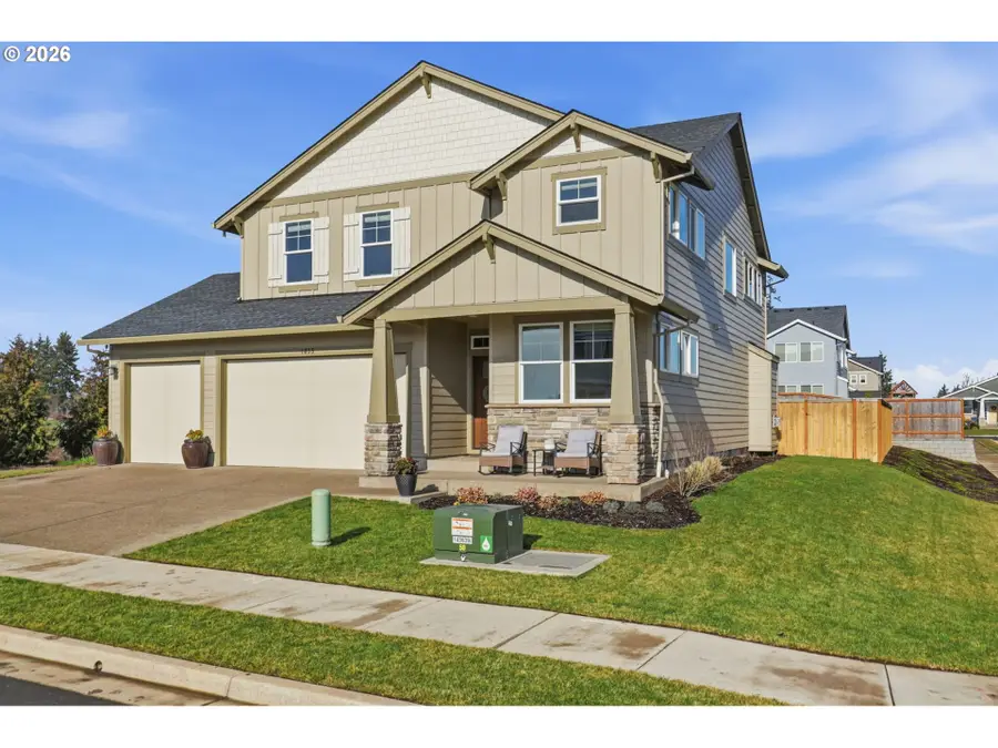 1035 Marie St, Mount Angel, OR 97362 - #2