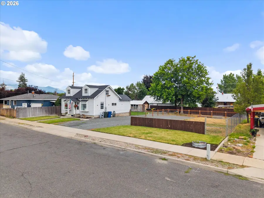 1220 Court Ave, Baker City, OR 97814 - #2