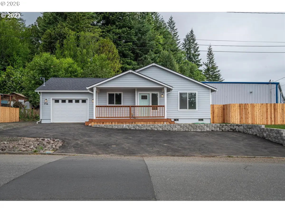 716 Southwest Blvd, Coos Bay, OR 97420 - #1