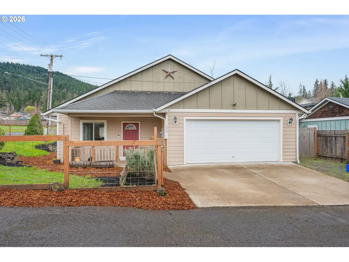 246 S 70th St, Springfield, OR 97478 - #1
