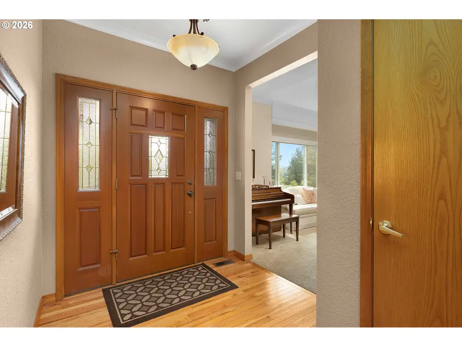 2867 NW Kline St, Roseburg, OR 97471 - #3