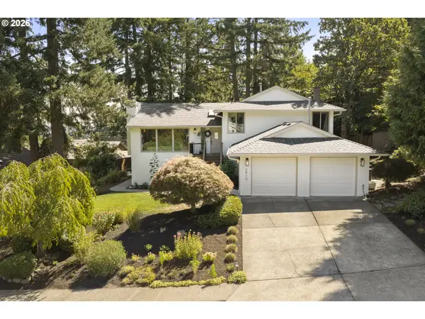 2910 Carriage Way, WestLinn, OR 97068