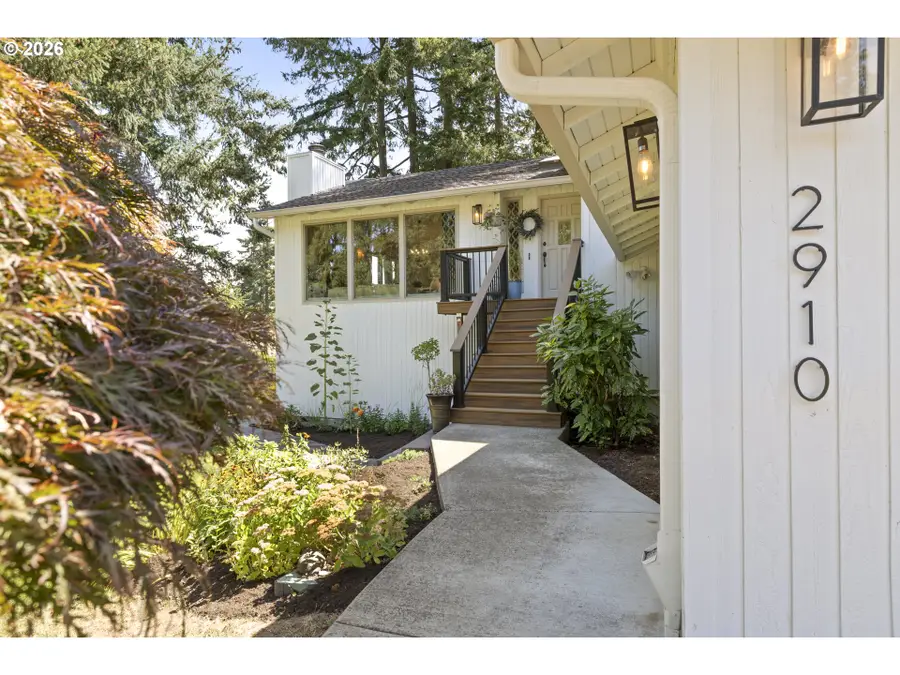 2910 Carriage Way, West Linn, OR 97068 - #2