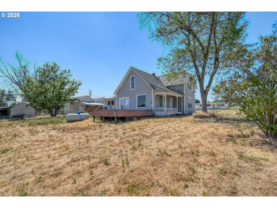 285 College St, Adams, OR 97810 - #2