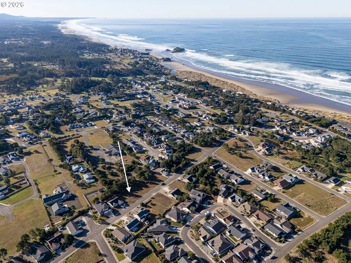 845 Rogers Pl, Bandon, OR 97411 - #1