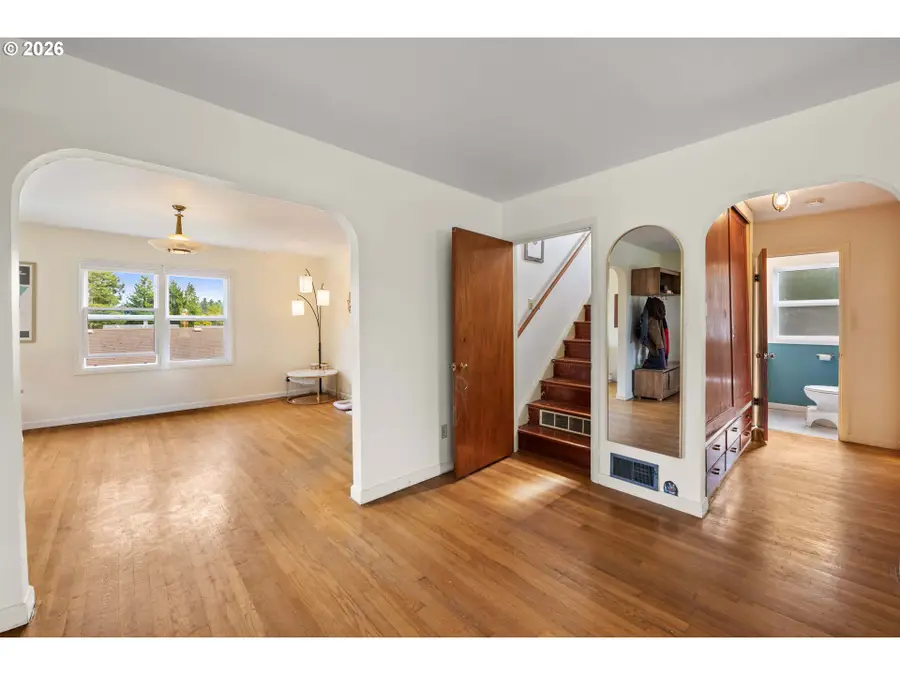 7 Klaskanine Ave, Astoria, OR 97103 - #3