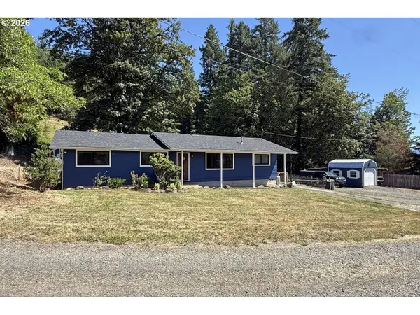 37999 Green Ln, Marcola, OR 97454