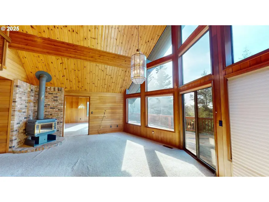 95107 Welsh Dr, Gold Beach, OR 97444 - Image #3