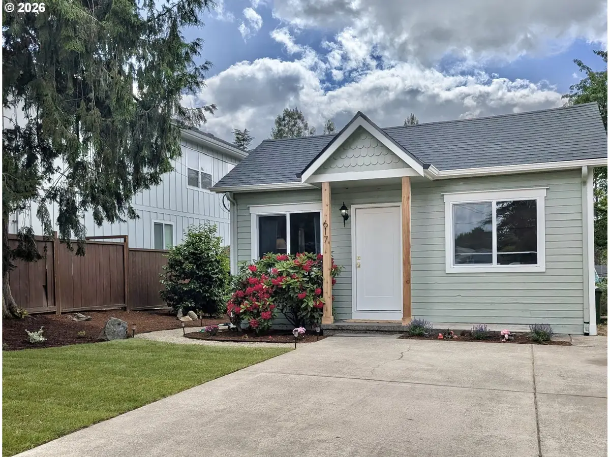 617 N Grant St, Newberg, OR 97132 - #1