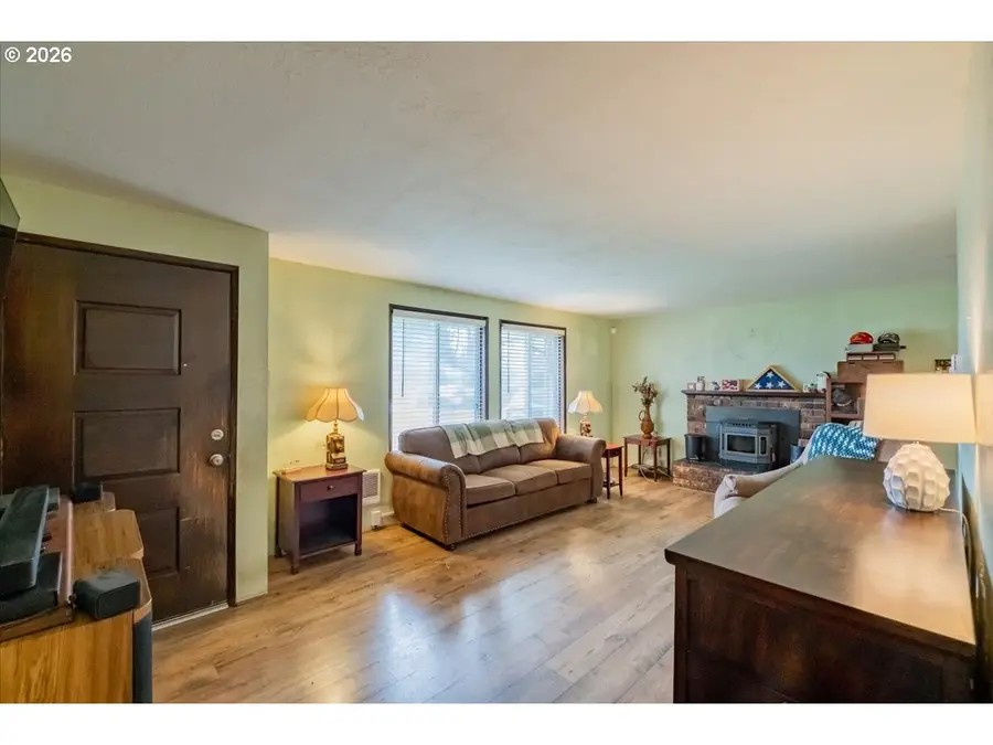 1360 Sunset Ln, Sweet Home, OR 97386 - #2