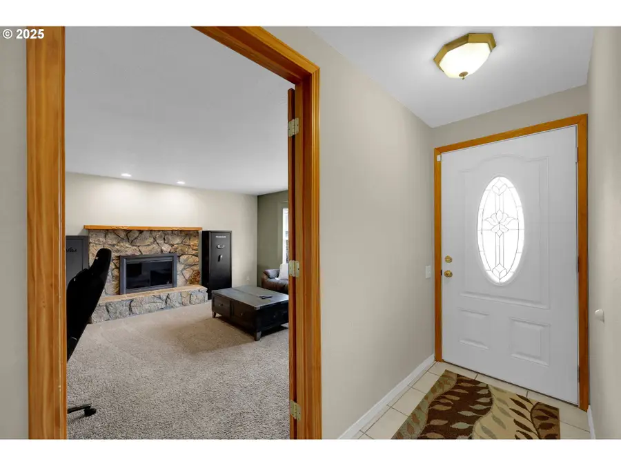 482 Laksonen Loop, Springfield, OR 97478 - Image #3