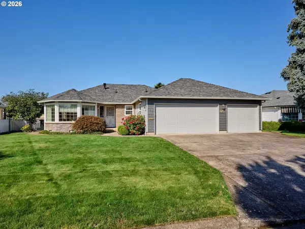 2015 Camellia Way, Woodburn, OR 97071