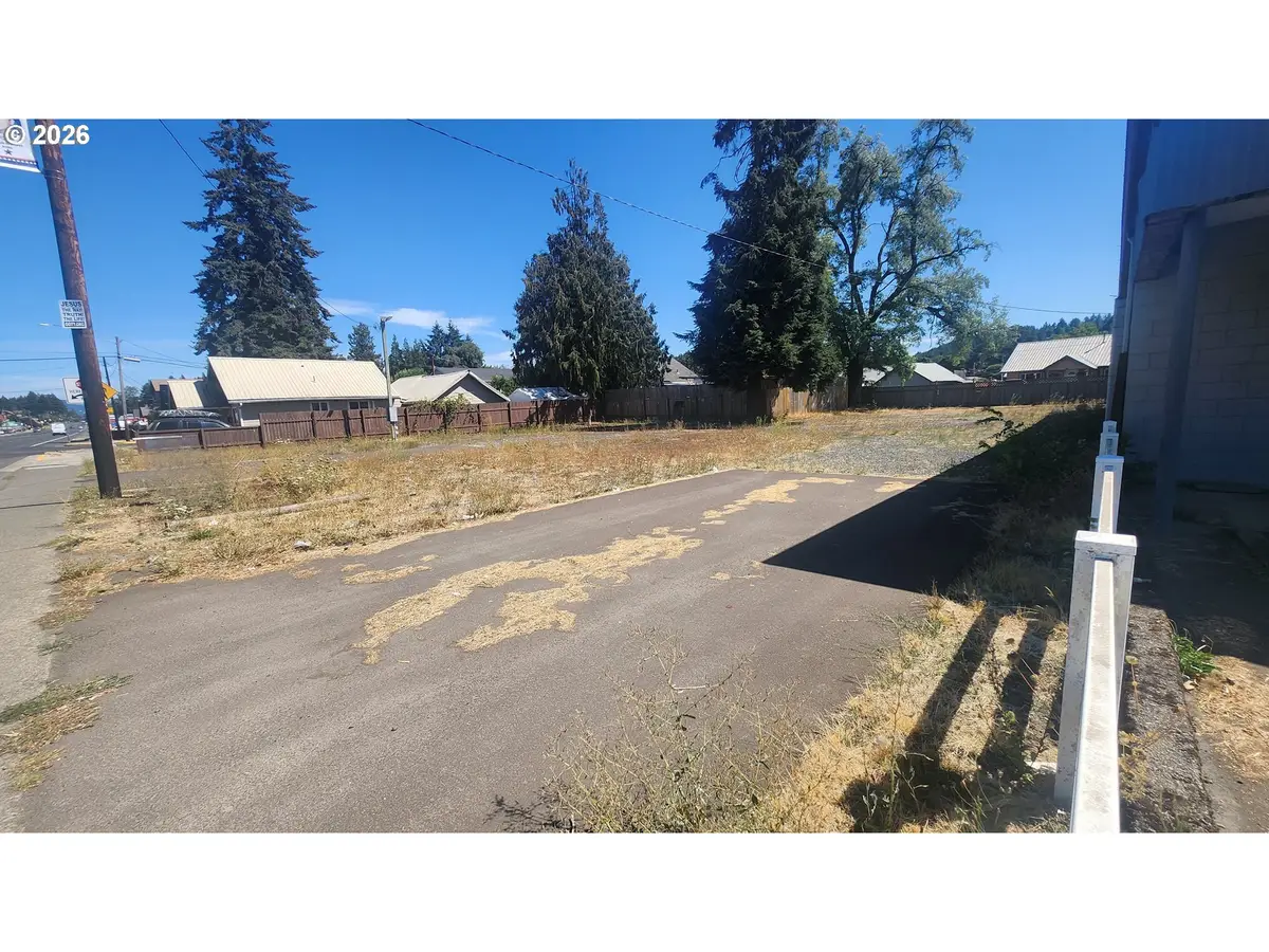 2123 Main St, Sweet Home, OR 97386 - #1